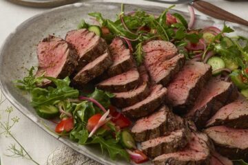 Grilled-Tenderloin-Arugula-and-Tomato-Salad.jpg