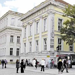 opernpalais