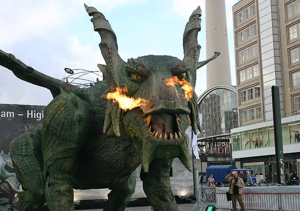 Drachen_Alexanderplatz_2
