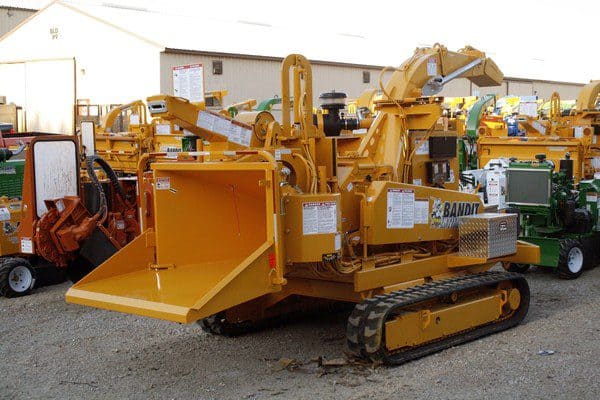 Browse Specs and more for the INTIMIDATOR™ 12XP Track Hand-Fed Chipper - Bobcat of Huntsville