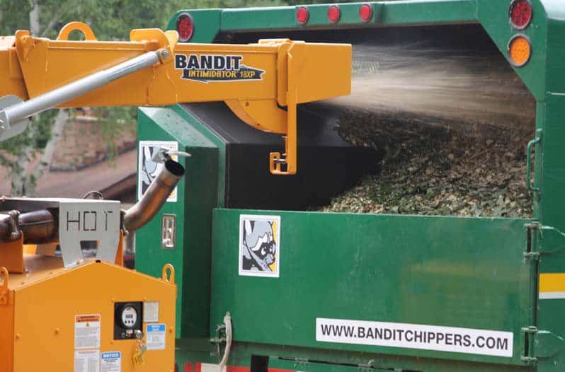 Browse Specs and more for the INTIMIDATOR™ 18XP Track Hand-Fed Chipper - Bobcat of Huntsville