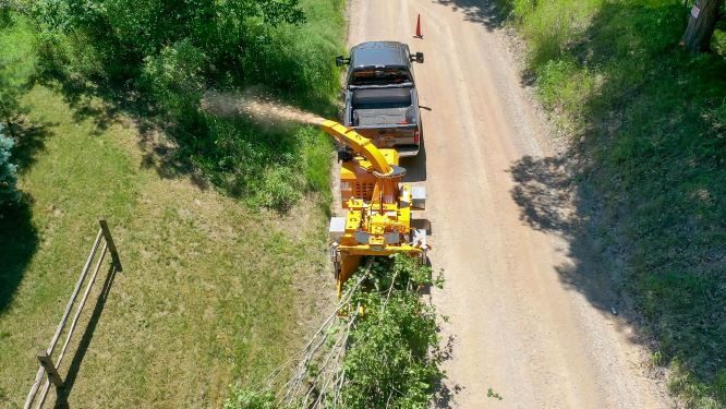 Browse Specs and more for the INTIMIDATOR™ 12XP Towable Hand-Fed Chipper - Bobcat of Huntsville