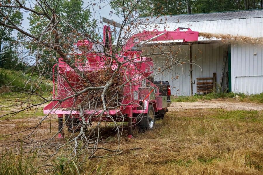 Browse Specs and more for the INTIMIDATOR™ 19XPC Towable Hand-Fed Chipper - Bobcat of Huntsville