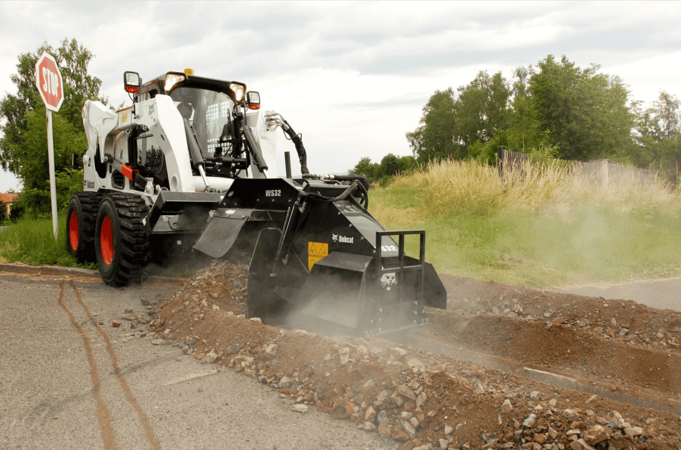 Browse Specs and more for the Bobcat S850 Skid-Steer Loader - Bobcat of Indy