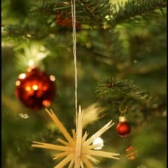 Four Great Christmas Tree Decorating Ideas