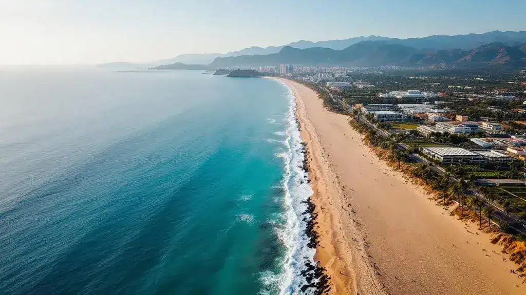 Vista aérea de Playa Granada y Playa de Poniente en Motril, fotografía drone Costa Tropical