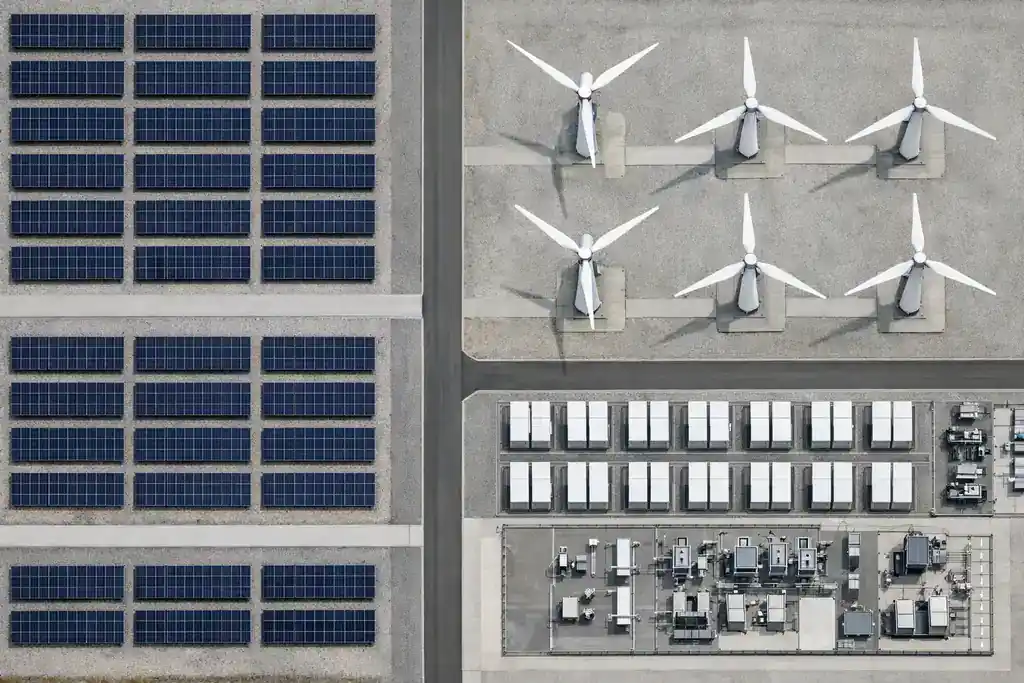 Vista cenital overhead de instalación de infraestructura energética renovable, composición geométrica simétrica, luz natural difusa