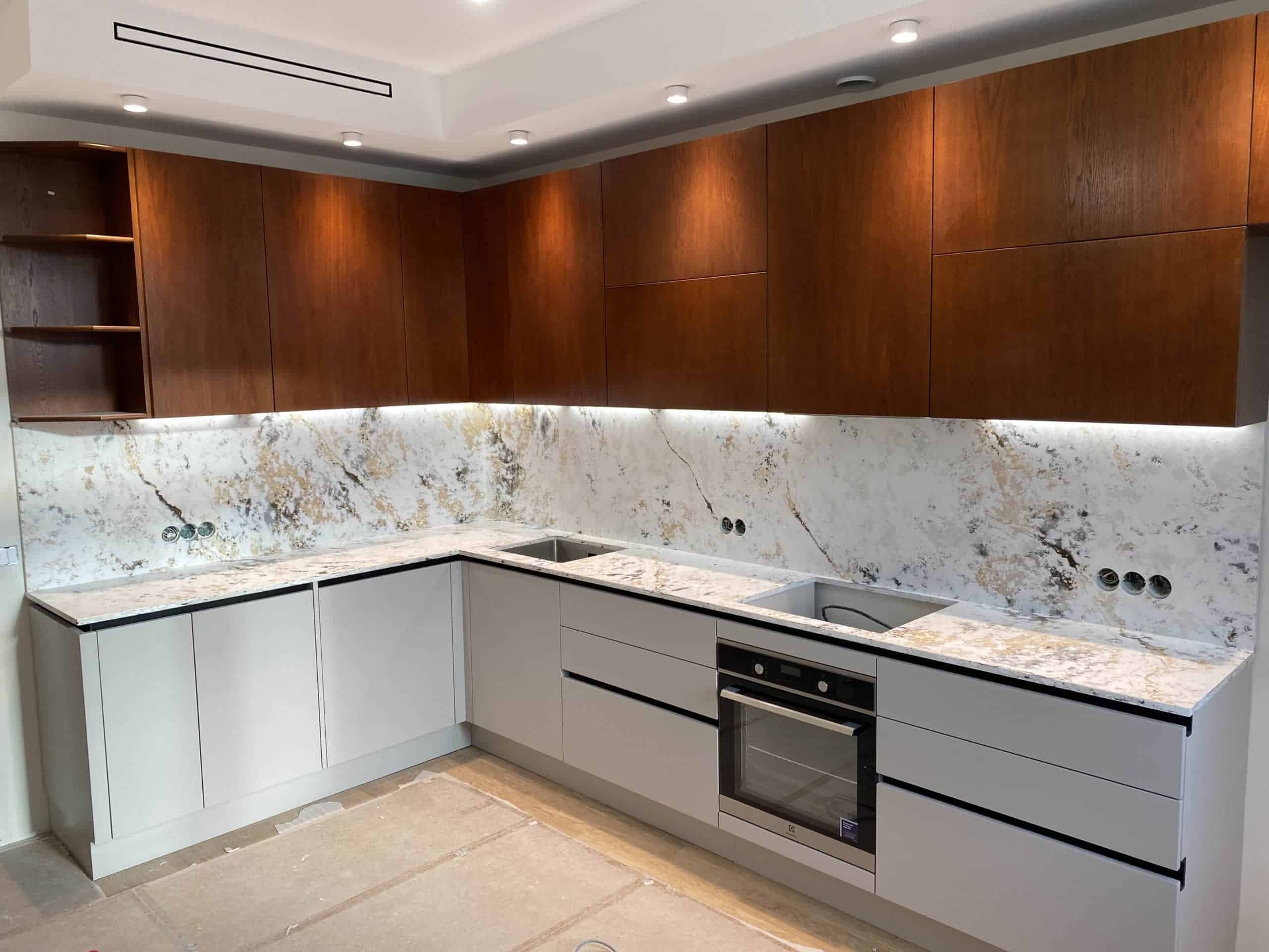 Кухонная столешница из кварцевого агломерата