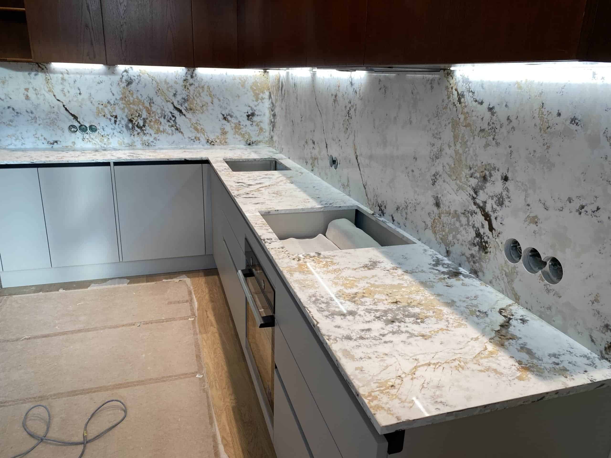 Кухонная столешница из кварцевого агломерата