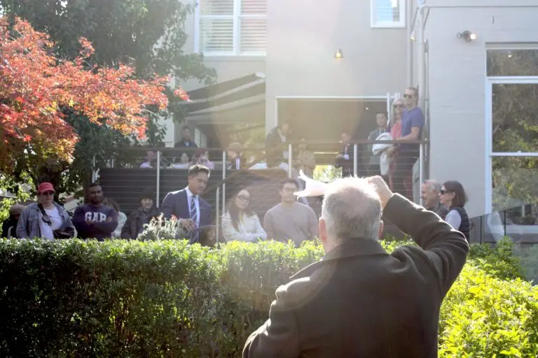 HAWTHORN EAST, 22 Anderson Road
Agent: James Tostevin – Marshall White
SOI: $5,000,000 - $5,500,000
Crowd: 42
Opening Bid: $5,000,000 VB
On the Market: $5,250,000
Under the Hammer: $5,410,000
Bidderman: 3
Randall
