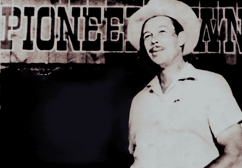 Dick Curtis in Pioneertown in1947
