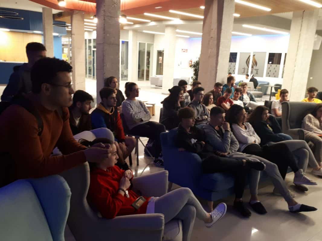 Charla de nutrición deportiva en la RUT