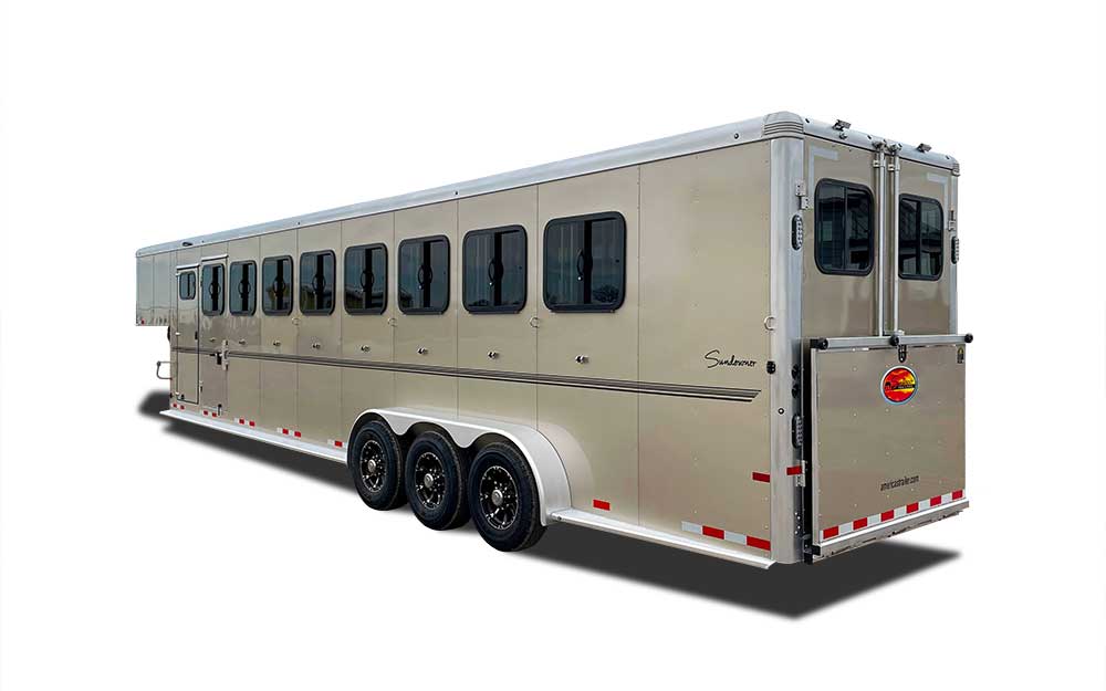 Browse Specs and more for the Super Sport Gooseneck - White Star Machinery