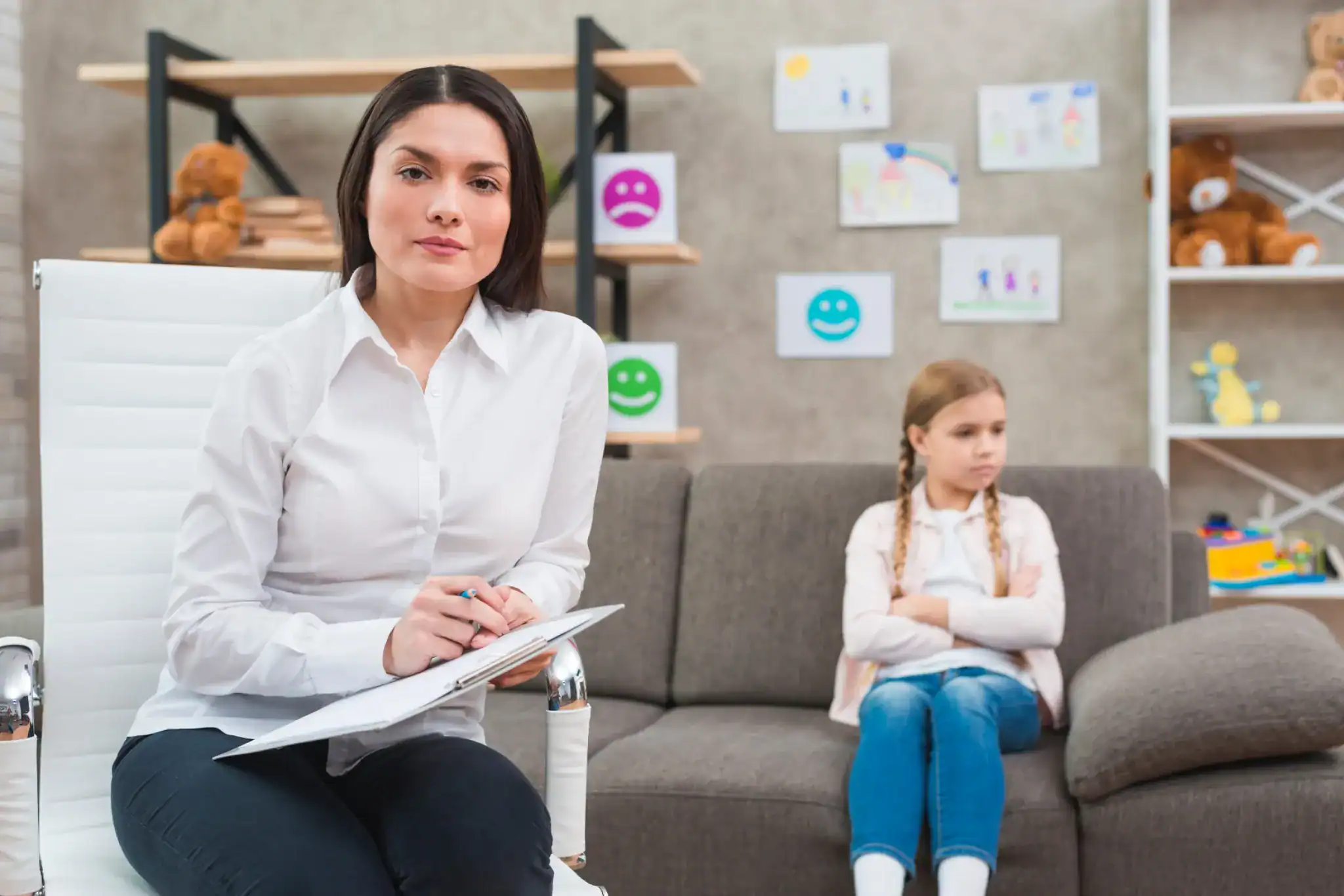 ¿Cuál es la diferencia entre psicólogo infantil y psicopedagogo? – Mamá ...