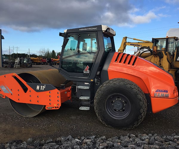 Excavation Lacelle & Frères - Rouleau compacteur Hammtronic H11 Excavation Lacelle & Frères - Rouleau compacteur Hammtronic H11