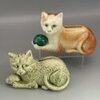 Zwei Ball spielende Katzen aus Keramik, Spardosen um ca. 1920/30
