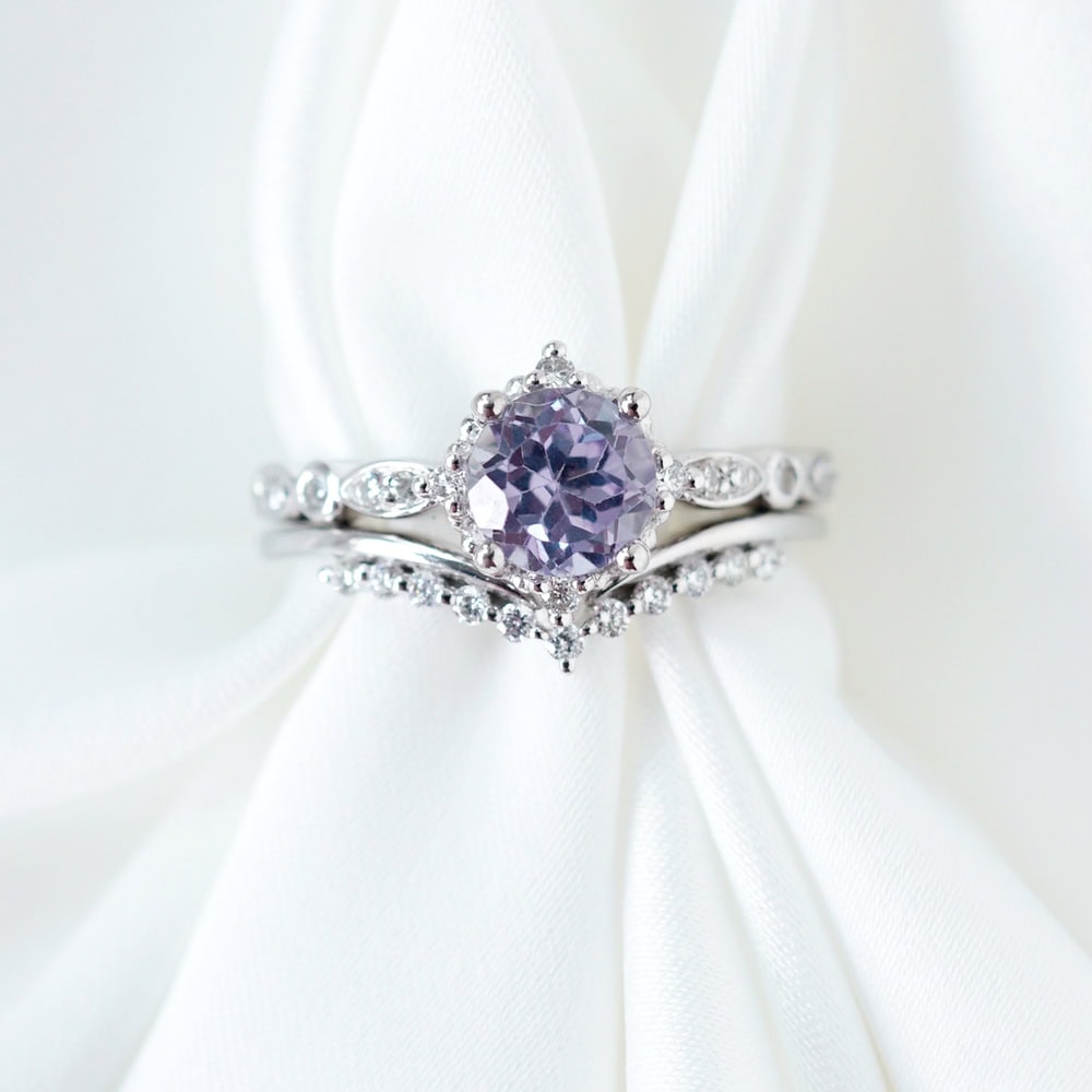 Round Cut Vintage Alexandrite Engagement Ring – Miriam - Image 4