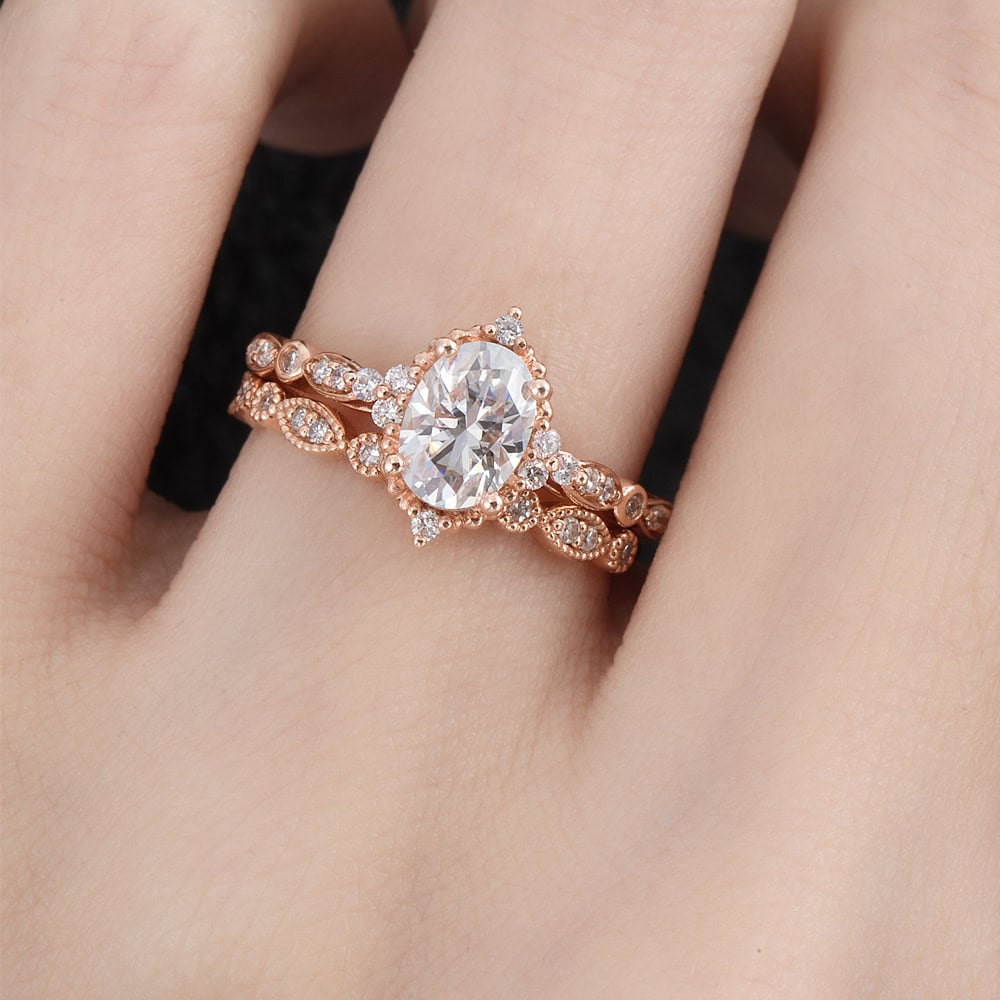 Oval Cut Vintage Moissanite Ring - Lina - Image 5