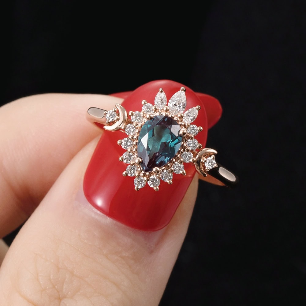 Crescent Moon Art Deco Alexandrite Ring - Ivy - Image 3