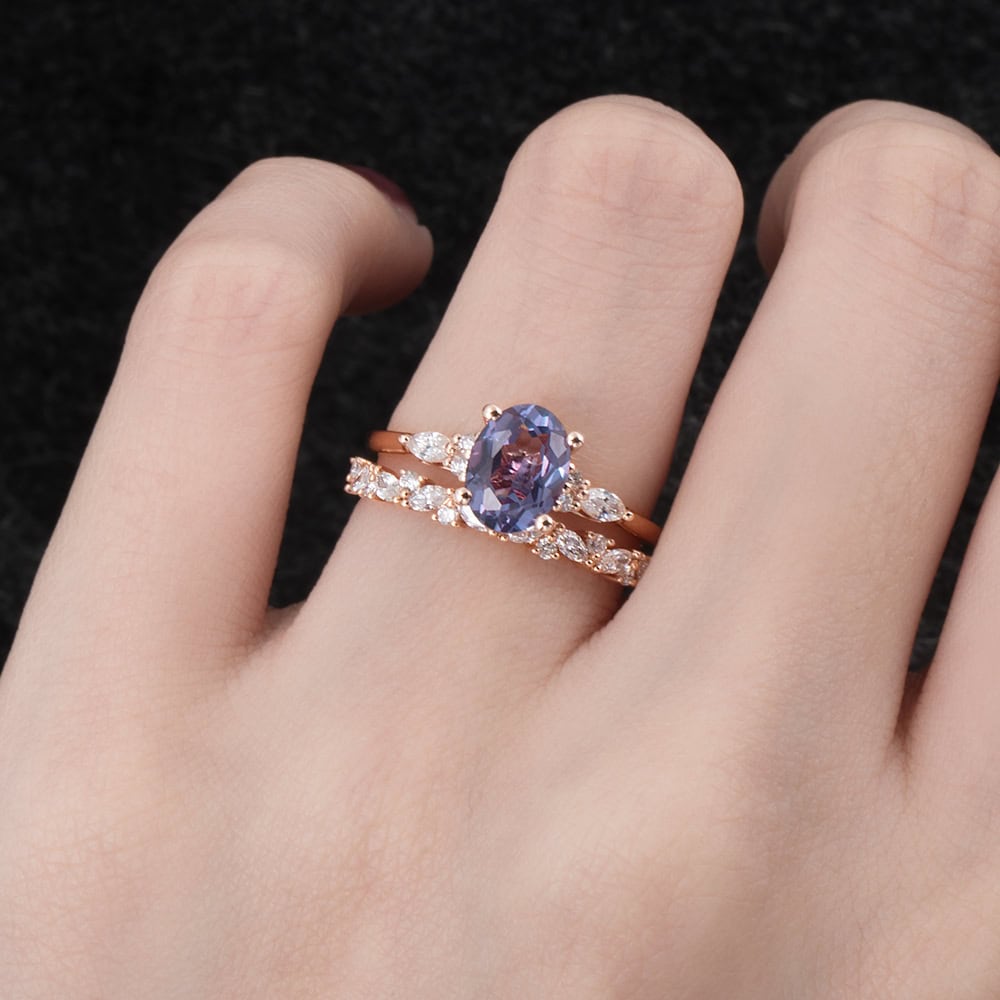 Oval Cut Alexandrite Diamond Ring - Phoenix - Image 4