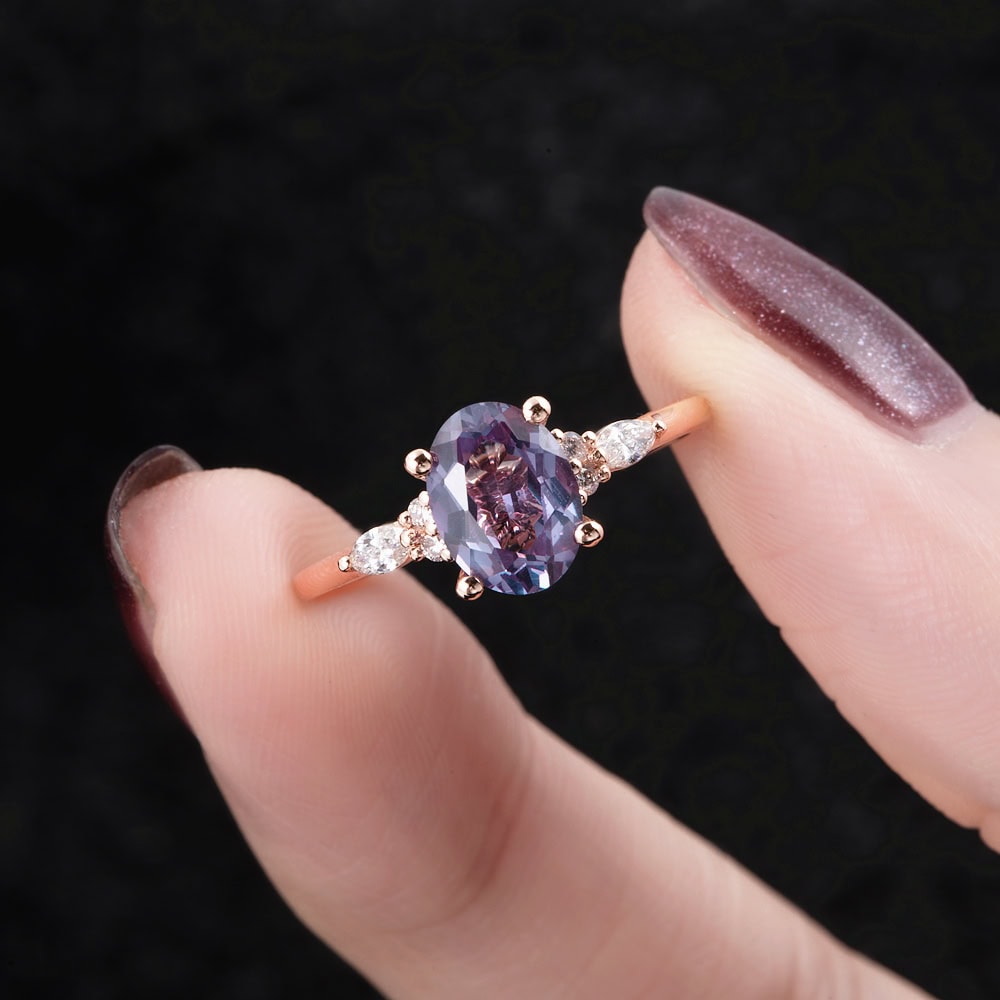 Oval Cut Alexandrite Diamond Ring - Phoenix - Image 3