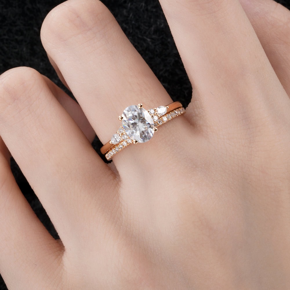 Oval Cut Moissanite Diamond Ring - Lara - Image 7