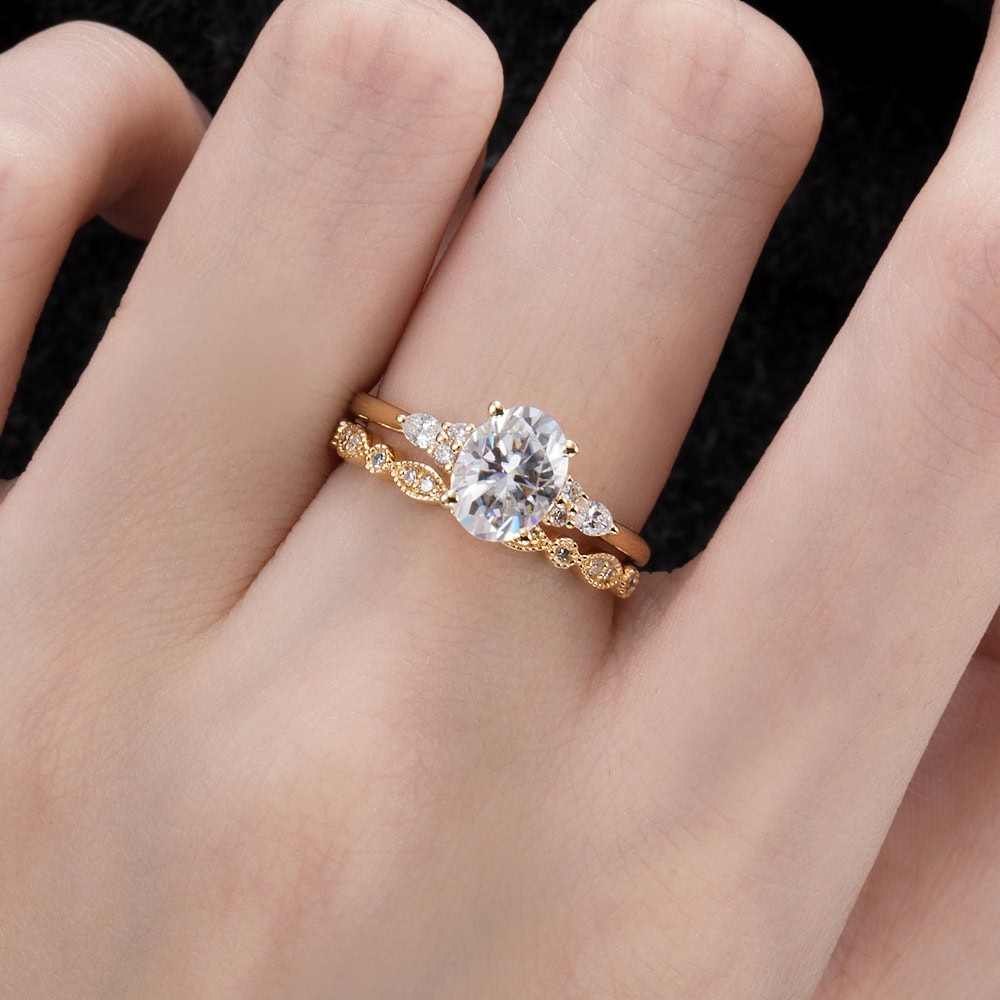 Oval Cut Moissanite Diamond Ring - Lara - Image 6