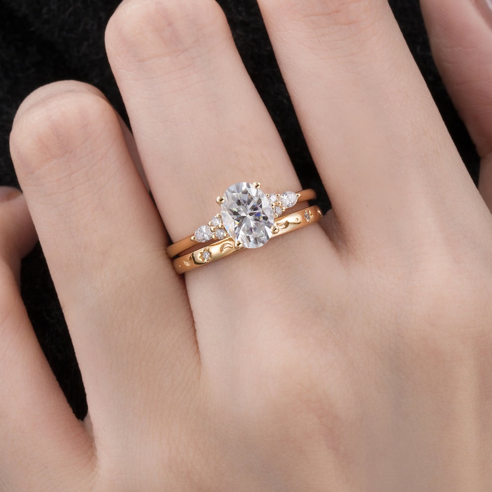 Oval Cut Moissanite Diamond Ring - Lara - Image 5