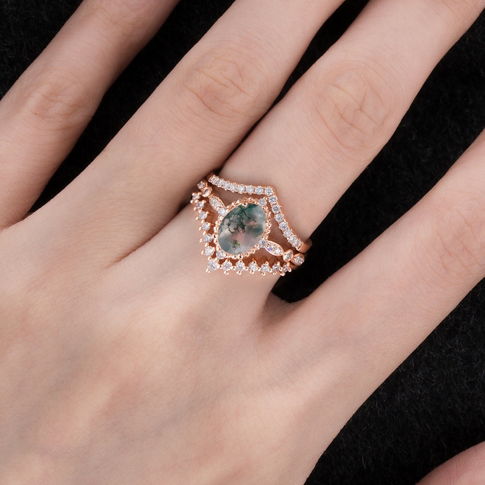 Vintage Oval Moss Agate Ring - Mint - Image 7
