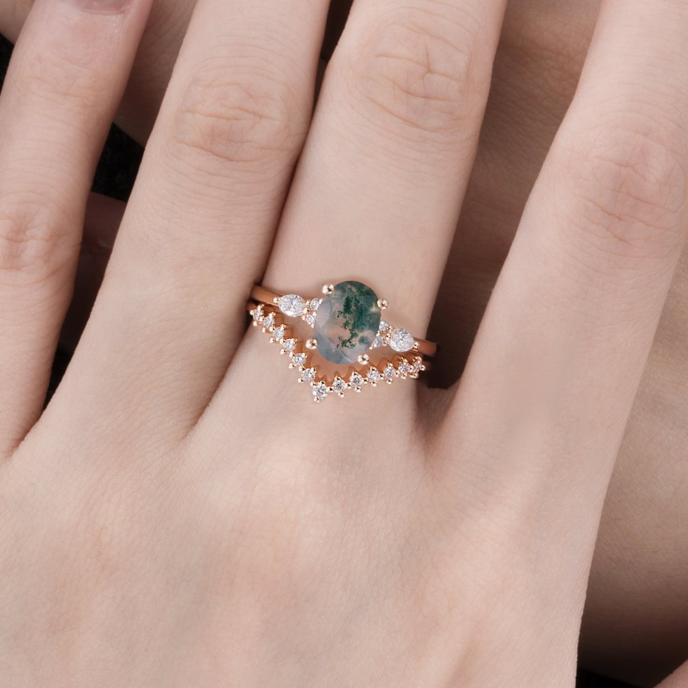 V Shaped Tiara Diamond Wedding Band - Valentina - Image 5