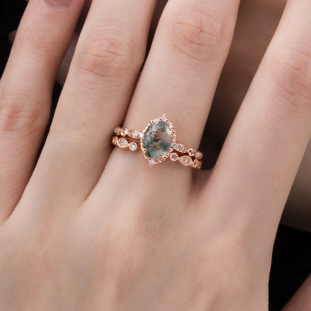 Vintage Oval Moss Agate Ring - Mint - Image 4