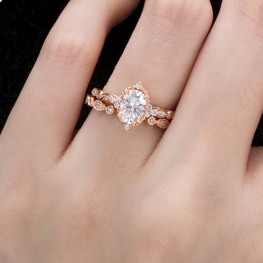Oval Cut Vintage Moissanite Ring - Lina - Image 7
