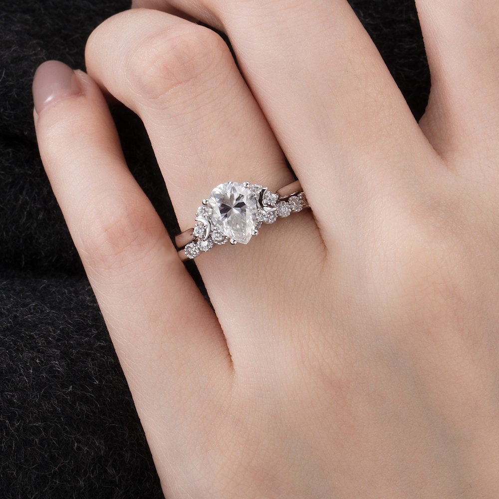 Crescent Moon Pear Cut Moissanite Ring - Cynthia - Image 4