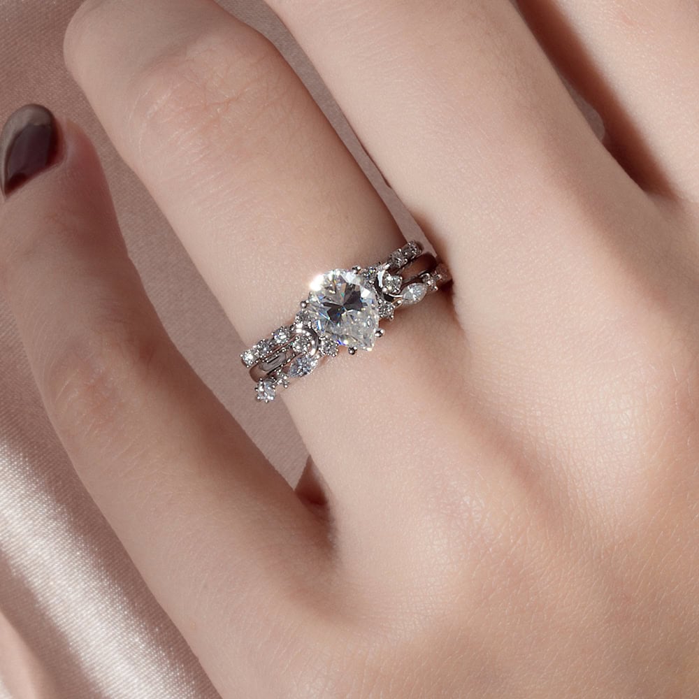 Crescent Moon Pear Cut Moissanite Ring - Cynthia - Image 5