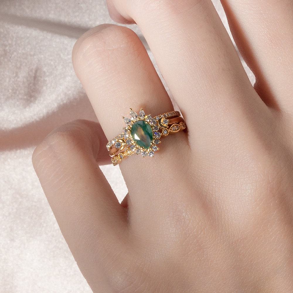 Crescent Moon Art Deco Alexandrite Ring - Ivy - Image 10