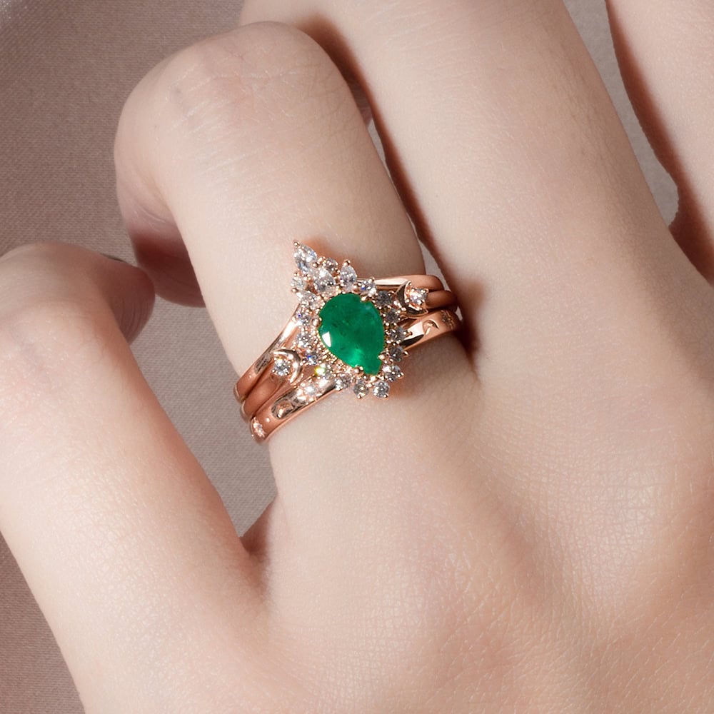 Crescent Moon Art Deco Emerald Ring - Theodora - Image 7