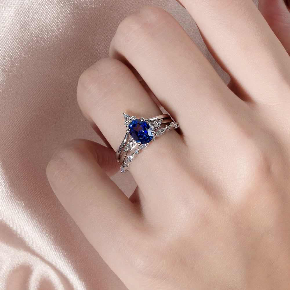 Oval Cut Blue Sapphire Diamond Ring - Navy - Image 5