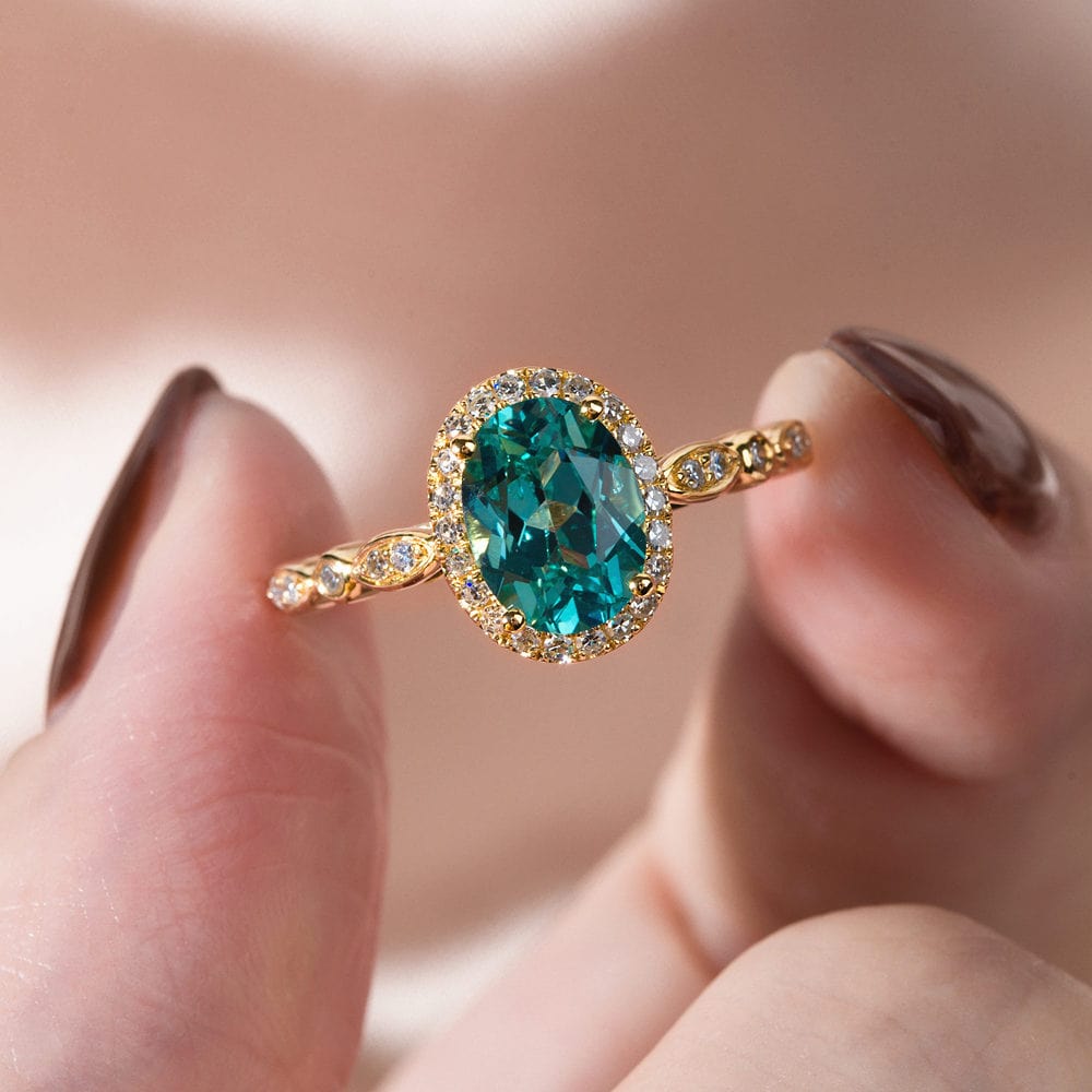 Oval Cut Mint Green Sapphire Ring - Clementine - Image 2