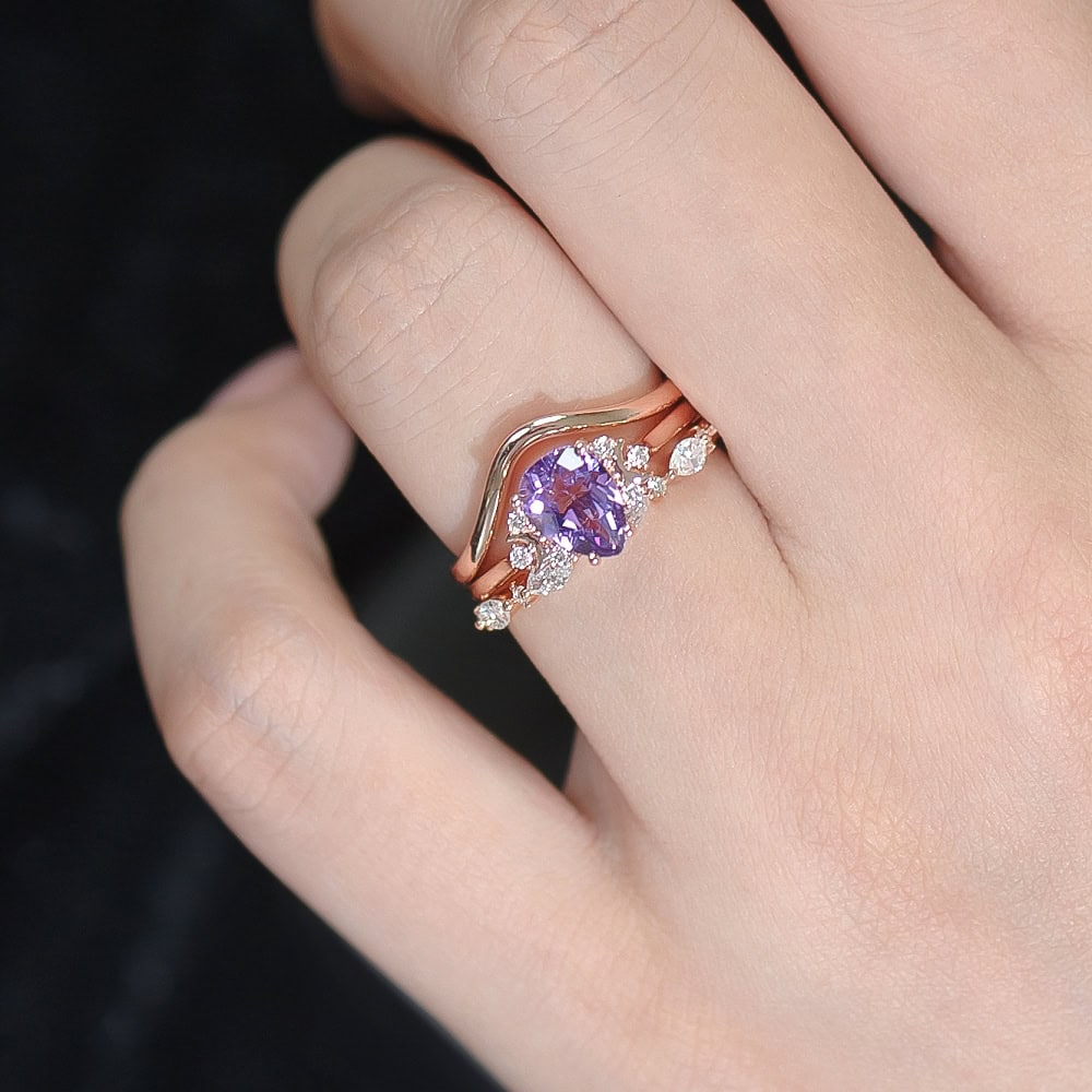 Minimalist Curved Wedding Band – Rachel - Image 9
