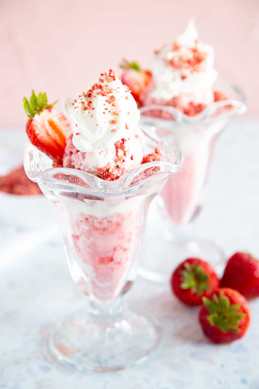 strawberry shortcake ice cream bar sundaes