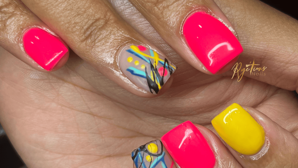 Free Manicure Session For Moms