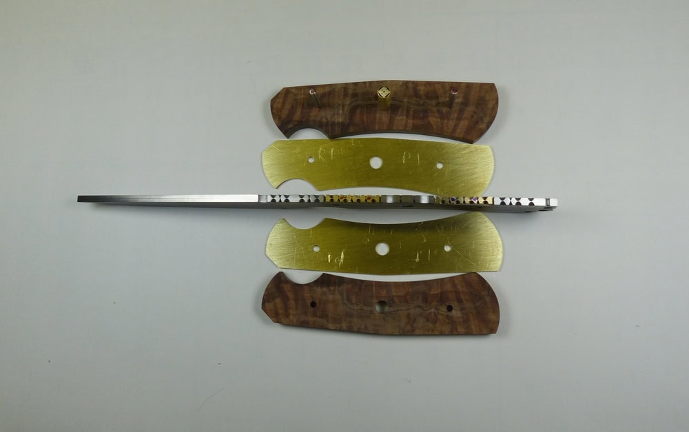 8 Knife blank and handle pieces to be assembled Knife blank and handle pieces to be assembled