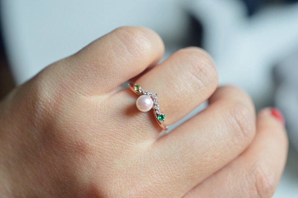 Akoya Pearl Ring with Emerald and Peridot - Lauren - Image 6