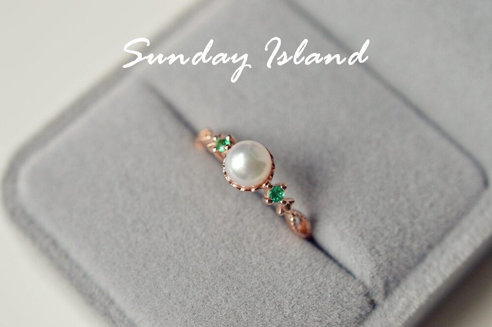 Natural Akoya Pearl Ring With Emerald - Hermione - Image 3