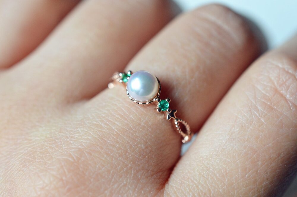 Natural Akoya Pearl Ring With Emerald - Hermione - Image 5
