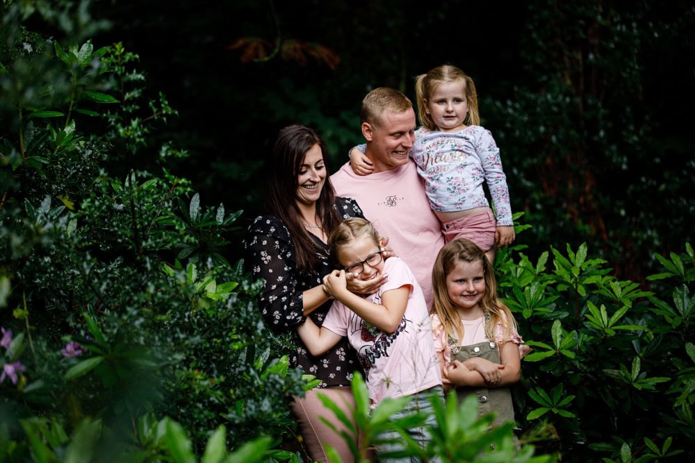 family of 5 in worsley