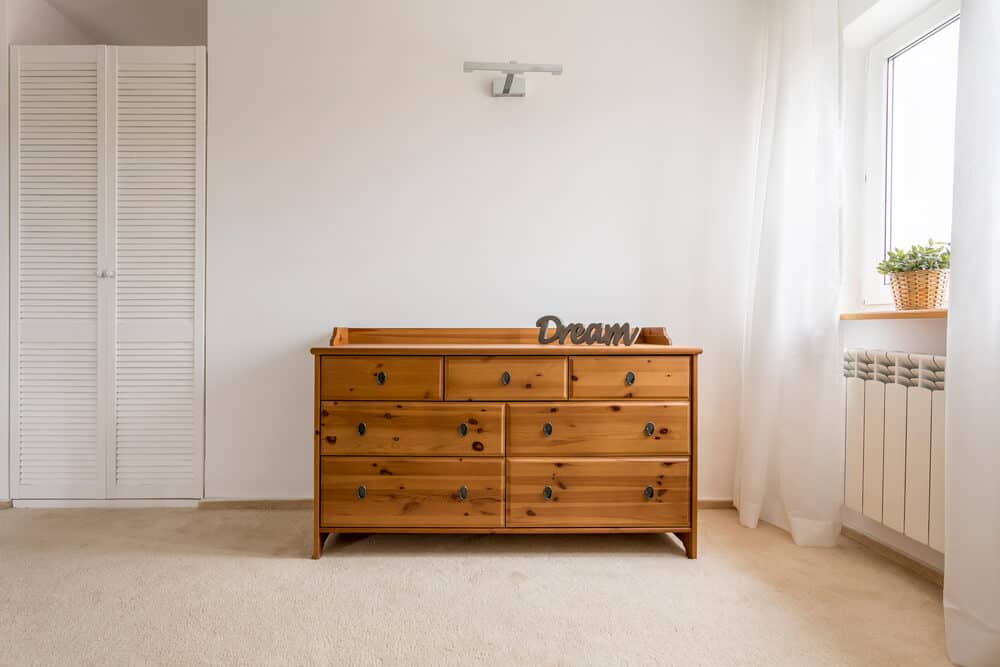How To Select a Bedroom Dresser