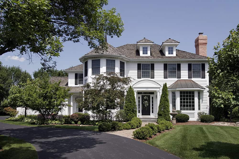 Easy Ways to Improve the Look of Your Driveway
