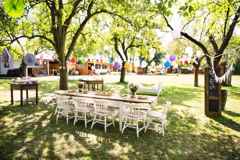 Garden Party Inspiration – Outdoor Dining at Its Finest!