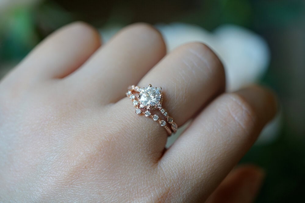 Round Cut Vintage Alexandrite Engagement Ring – Miriam - Image 6